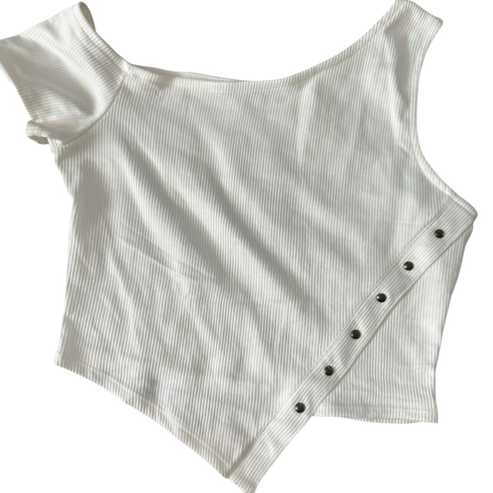 Fashion Nova White Asymmetrical Snap Tank – XL